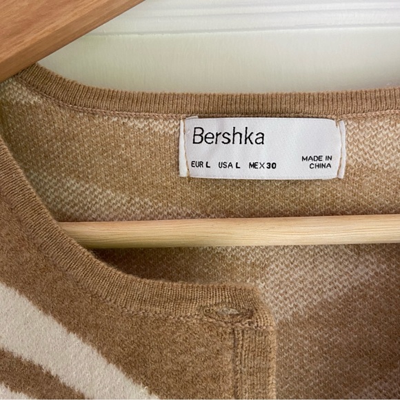 Cardigan - Picture 4 of 4